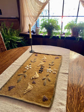 Louisa's Garden Finished Table Mat