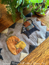 Olde Salem Cat's Pumpkin Patch