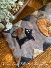 Olde Salem Cat's Pumpkin Patch