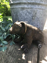 Olde Pull Toy ~ Gilly